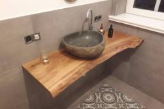 Holz-Waschtisch-neues-Badezimmer